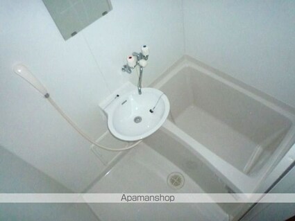 レオパレスダッファデル　タカオ[1K/28.74m2]のバス