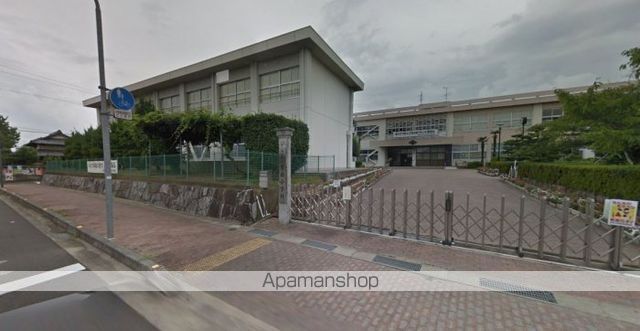 ハイツ岡の周辺写真