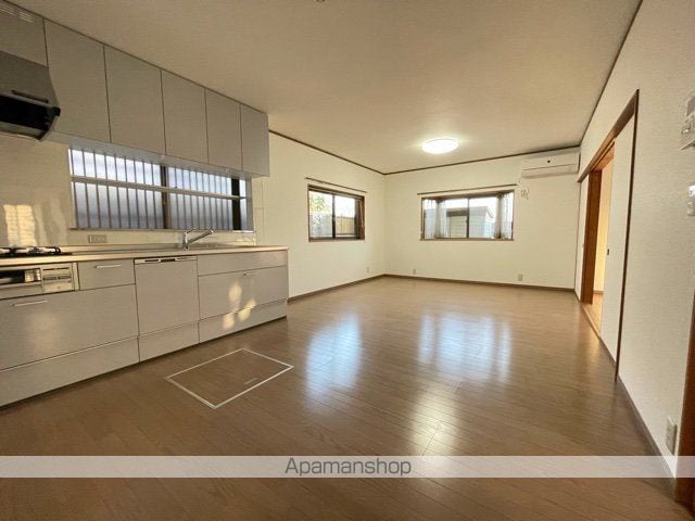 室山町戸建の内装写真