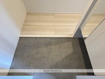 プティペル[1LDK/52.96m2]の玄関