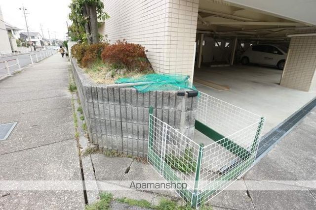 コンフォールよもぎ台の玄関写真