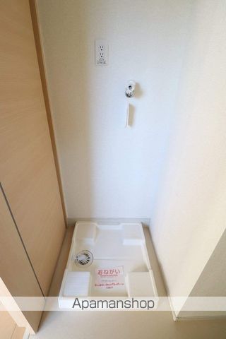 ACROSS・BENーHの内装写真