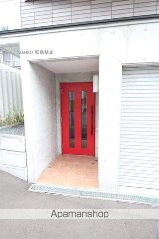 LEE SPACE 元町の玄関写真