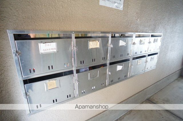 マンション平沼の玄関写真