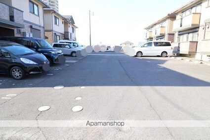 アプローズスクエアＡＢＣＤ[2LDK/53.46m2]の駐車場