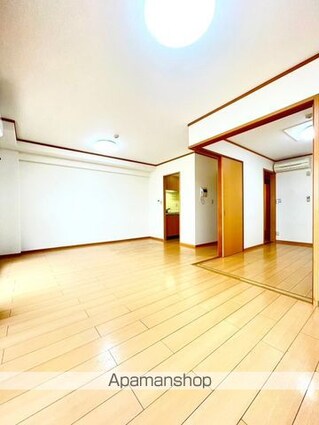 和歌山県和歌山市紀三井寺[2LDK/62.17m2]の内装1