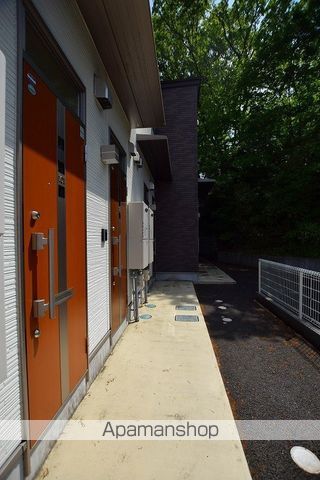 アリュール中山の玄関写真
