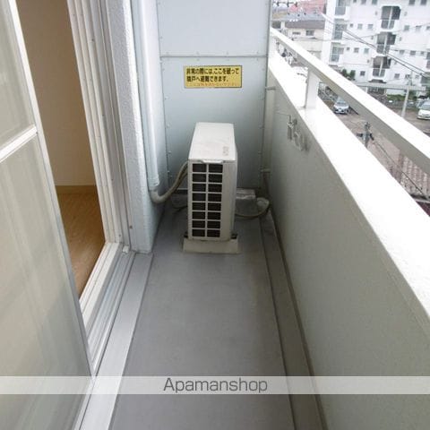 イーグルハイツ銀杏町の内装写真