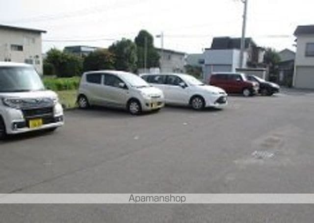 レオパレスグランヴェール[1K/28.02m2]の駐車場