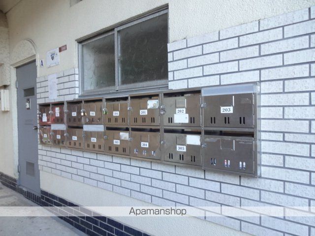 マンション花園の玄関写真