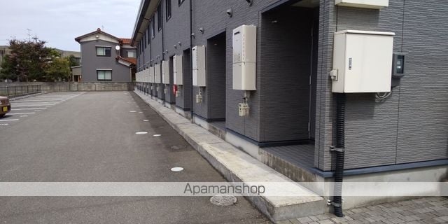 レオネクストグランシャリオの玄関写真