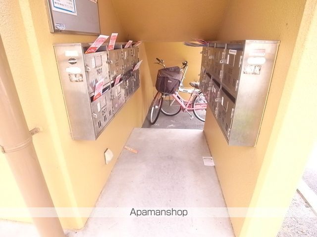 サンシャイン天王IIIの玄関写真