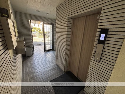 アーバンエコーズ[1LDK/38.8m2]のエントランス1