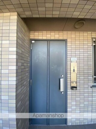 サーパス桜町二丁目　７０５号[3LDK/71.43m2]の玄関