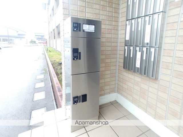 チューリップ フィールドの内装写真