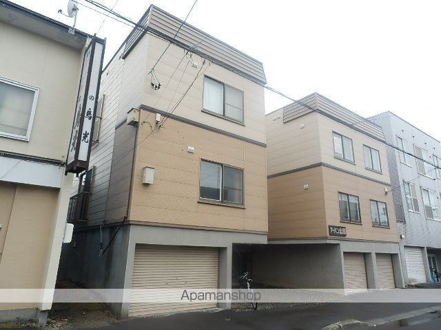 アーバン北郷の外観写真