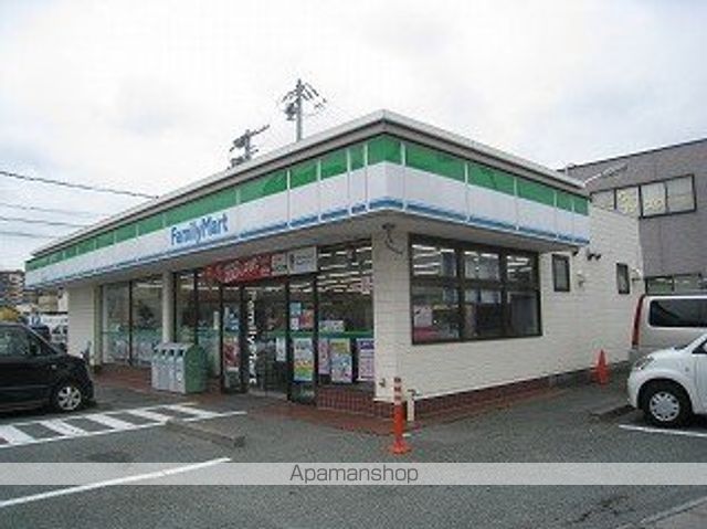 ラフォーレ東の周辺写真