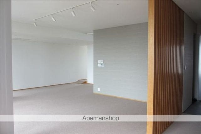 和歌山県和歌山市十番丁[2LDK/141.45m2]のリビング・居間