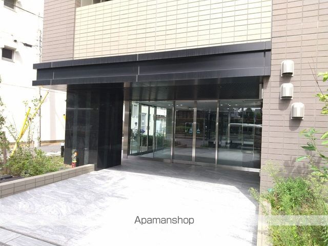シェル中野弥生町の玄関写真