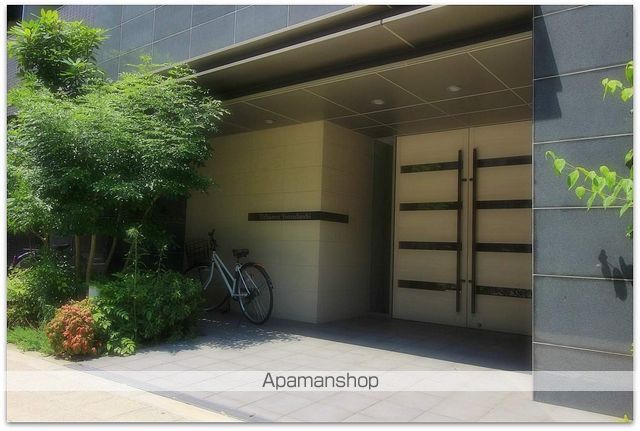 アーバネックス四ツ橋の玄関写真