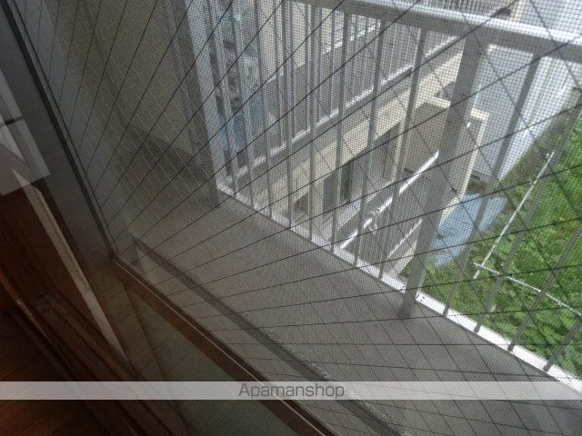ロイヤルハイツ杉田の内装写真