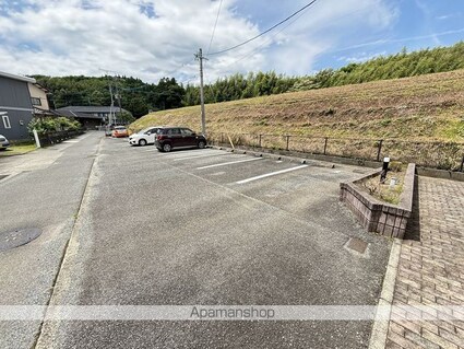 アーバン不知火Ｖ[2DK/46.48m2]の駐車場