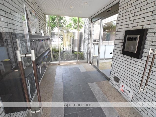 コロッサル六地蔵の玄関写真