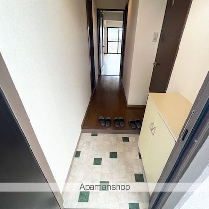 アドニス吉田[2LDK/62.6m2]の玄関