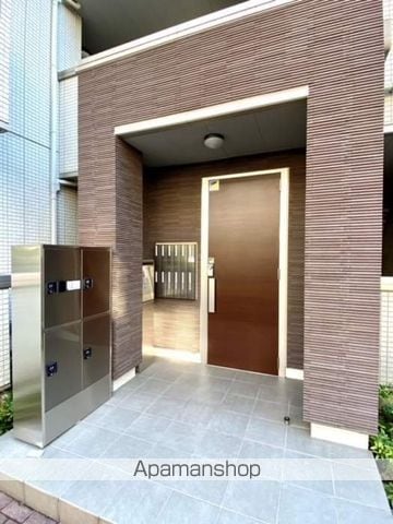 ルミエール久が原の玄関写真