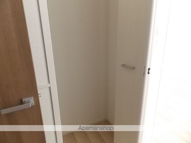 TN.COM.IIの内装写真