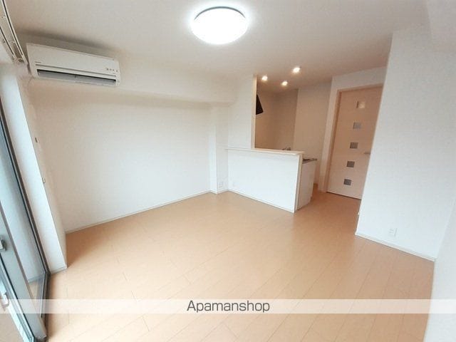 ルネス南小倉の内装写真