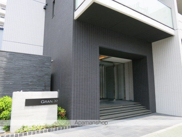 プレディアスタイル名古屋の玄関写真