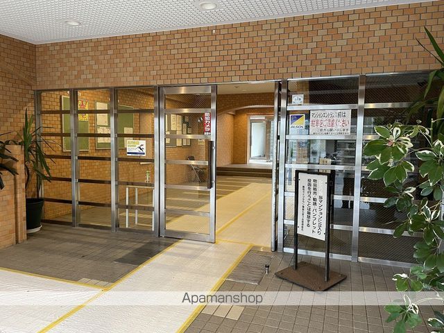 藤和ライブタウン鎌倉七里ケ浜の玄関写真