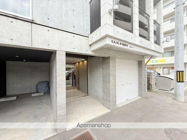 LUX FORTの玄関写真
