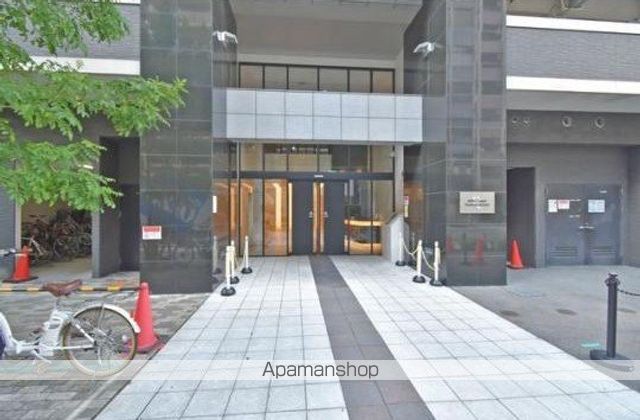 アーデンタワー本町イーストの玄関写真