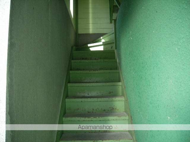 シャルマン平岡の玄関写真