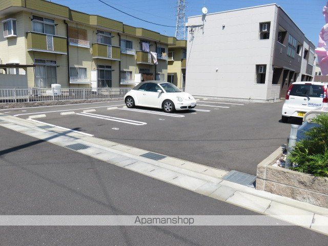 【岐阜市六条片田のアパートの写真】