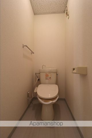 ニューハウジングの内装写真
