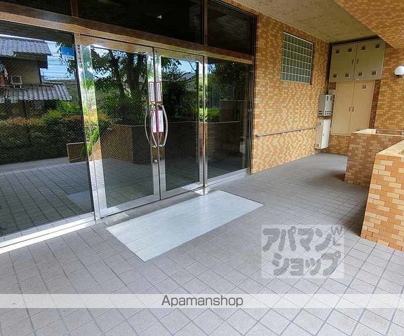 ライオンズマンション山科御陵の外観写真