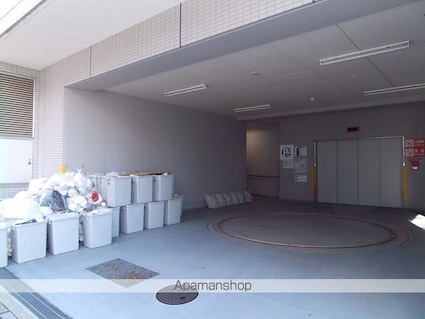 パークキューブ四谷三丁目[1K/21.94m2]の駐車場