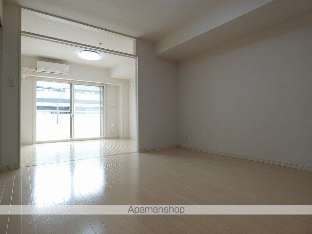 コンフォリア目黒長者丸の内装写真