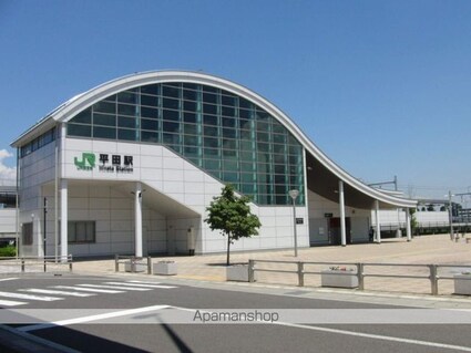 Ｌｉｍｐｉａ　Ｇａｒｄｅｎ　Ｓｑｕａｒｅ[3LDK/67.4m2]の周辺3
