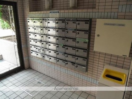 メゾン・ド・マニエール[1R/15.2m2]の共用部1