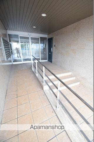 エクセラントメゾン与次郎の玄関写真