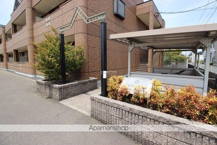 広島県福山市東手城町１丁目[3LDK/66.78m2]のエントランス