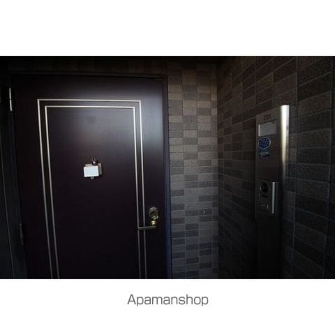 アンクラージュの玄関写真