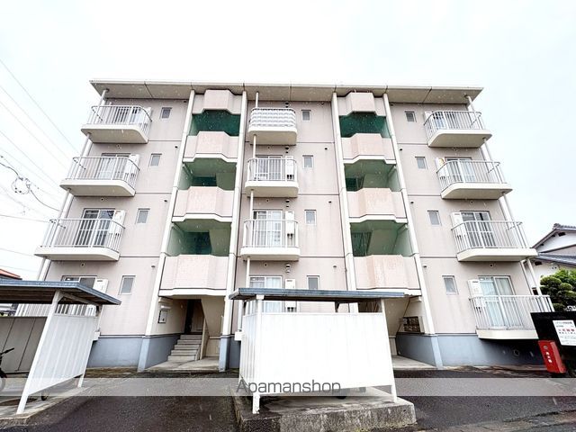マンション中瀬の外観写真