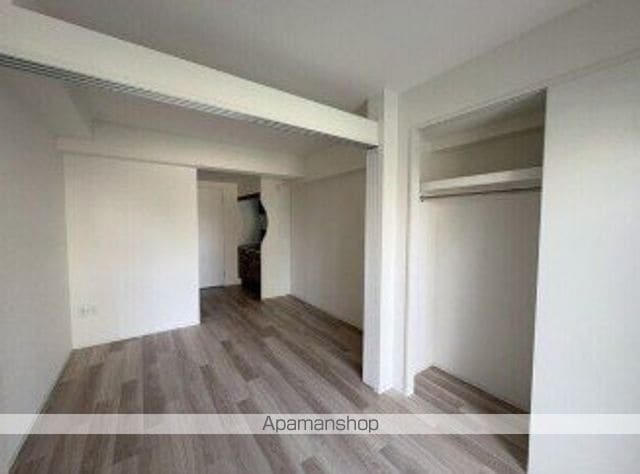 コンフォリア・リヴ淡路町一丁目の内装写真