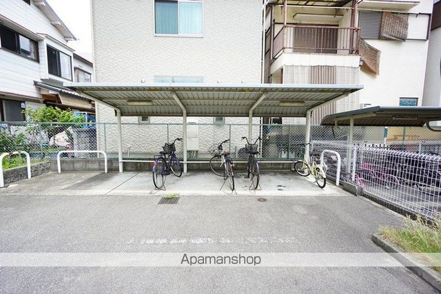 ガルニエのその他写真