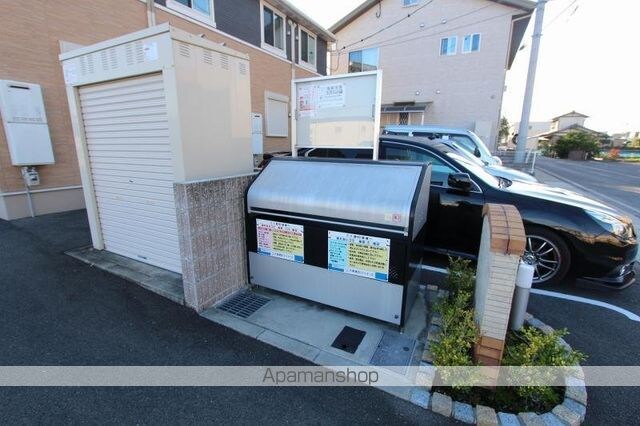 香川県高松市上林町[2LDK/64.51m2]の共用部1